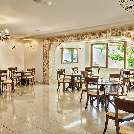 Adelais Hotel Tavronitis Exterior foto