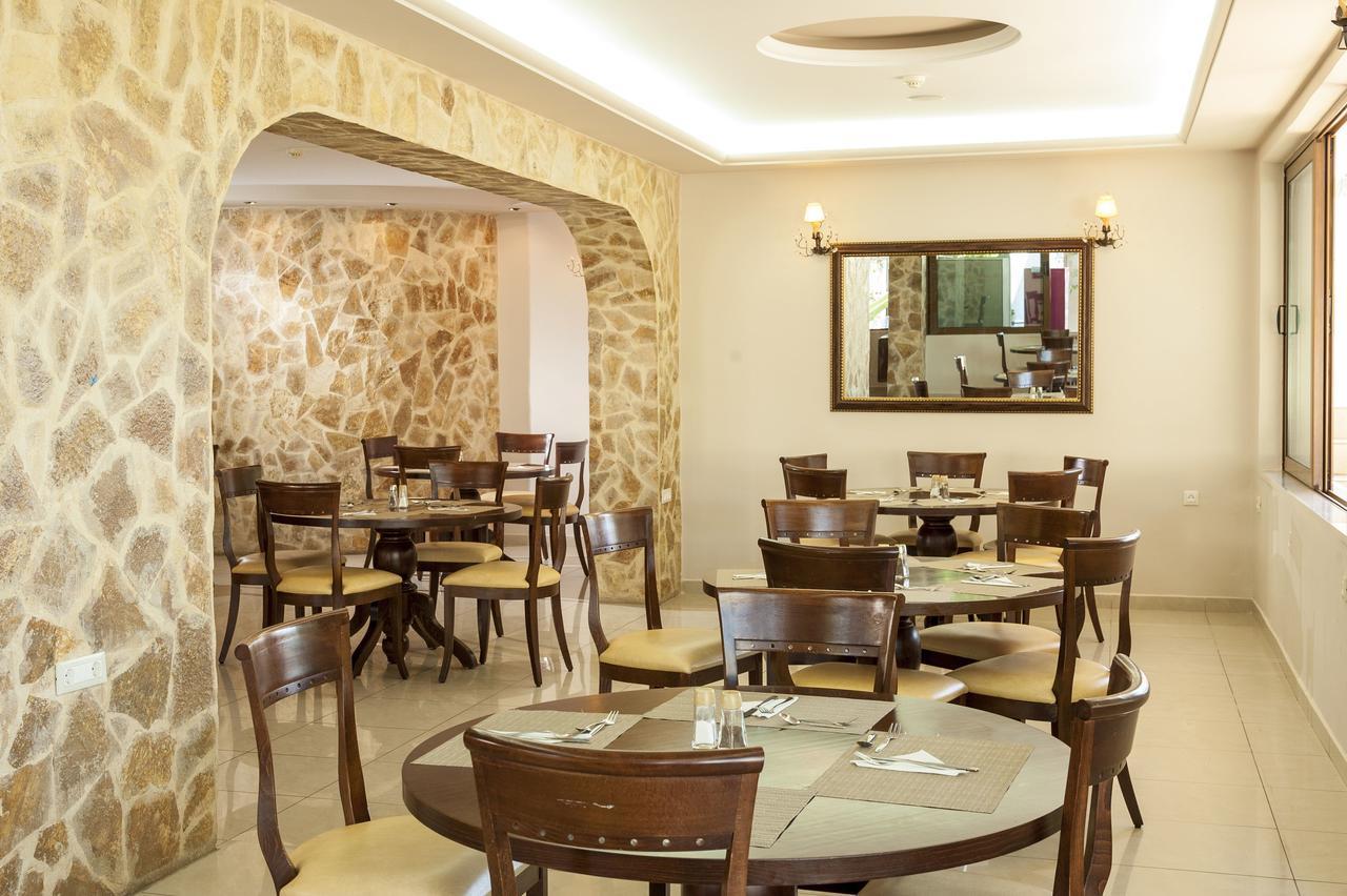 Adelais Hotel Tavronitis Exterior foto